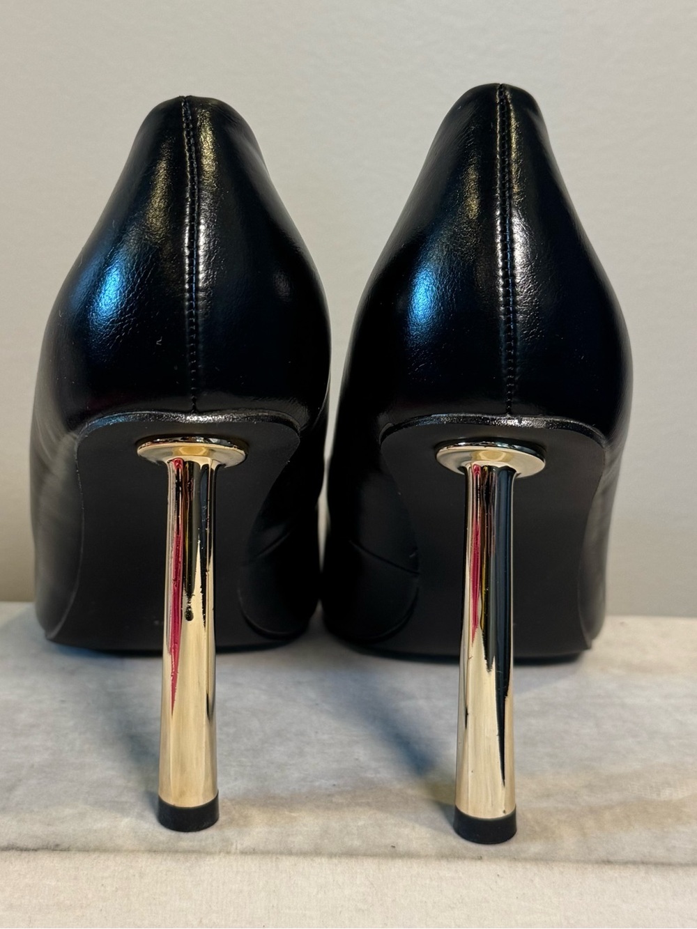 Call It Spring Black Pointed Toe Pumps w Metallic Gold Cylindrical Heel, size 9 - Picture 7 of 7